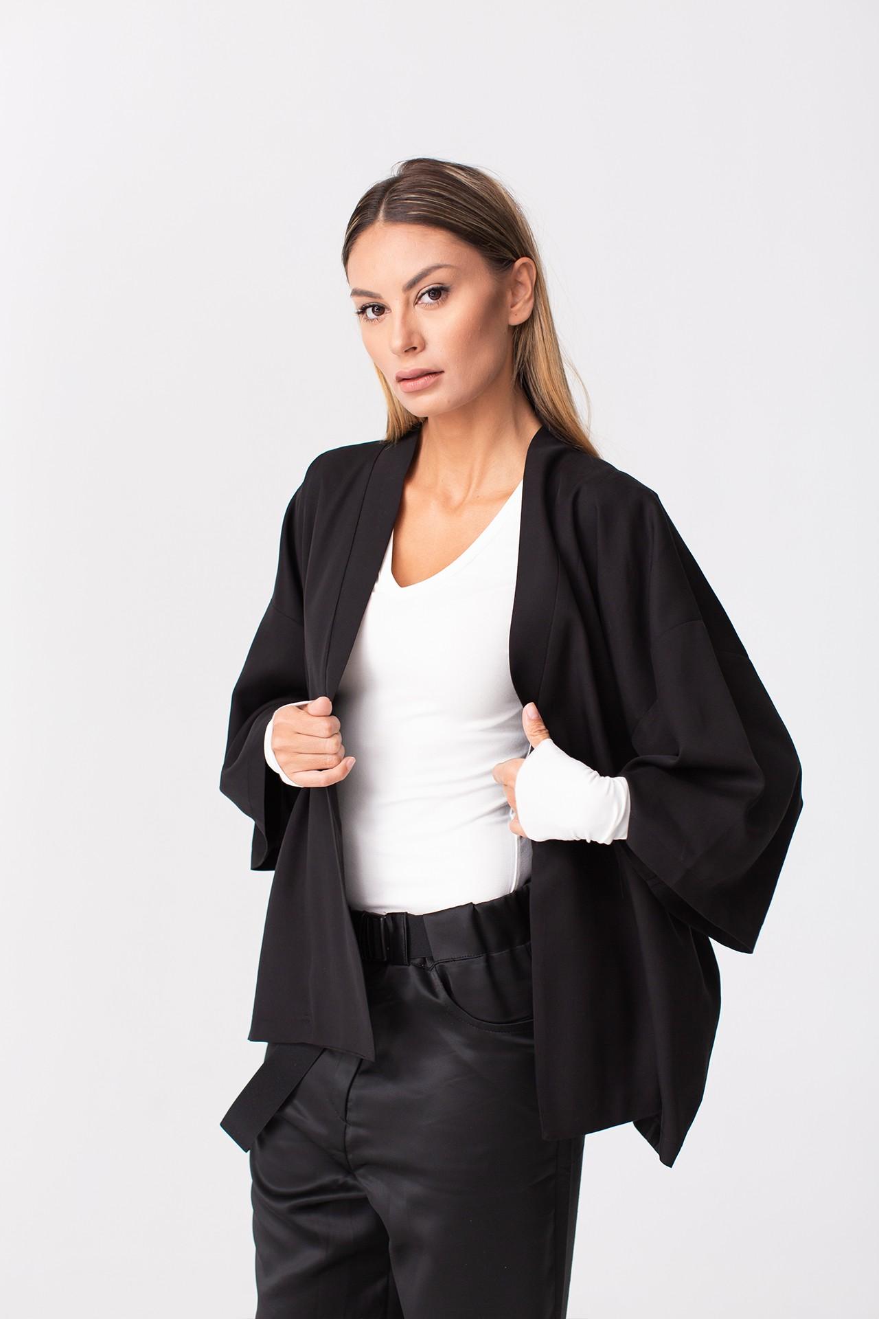Kimono scurt negru