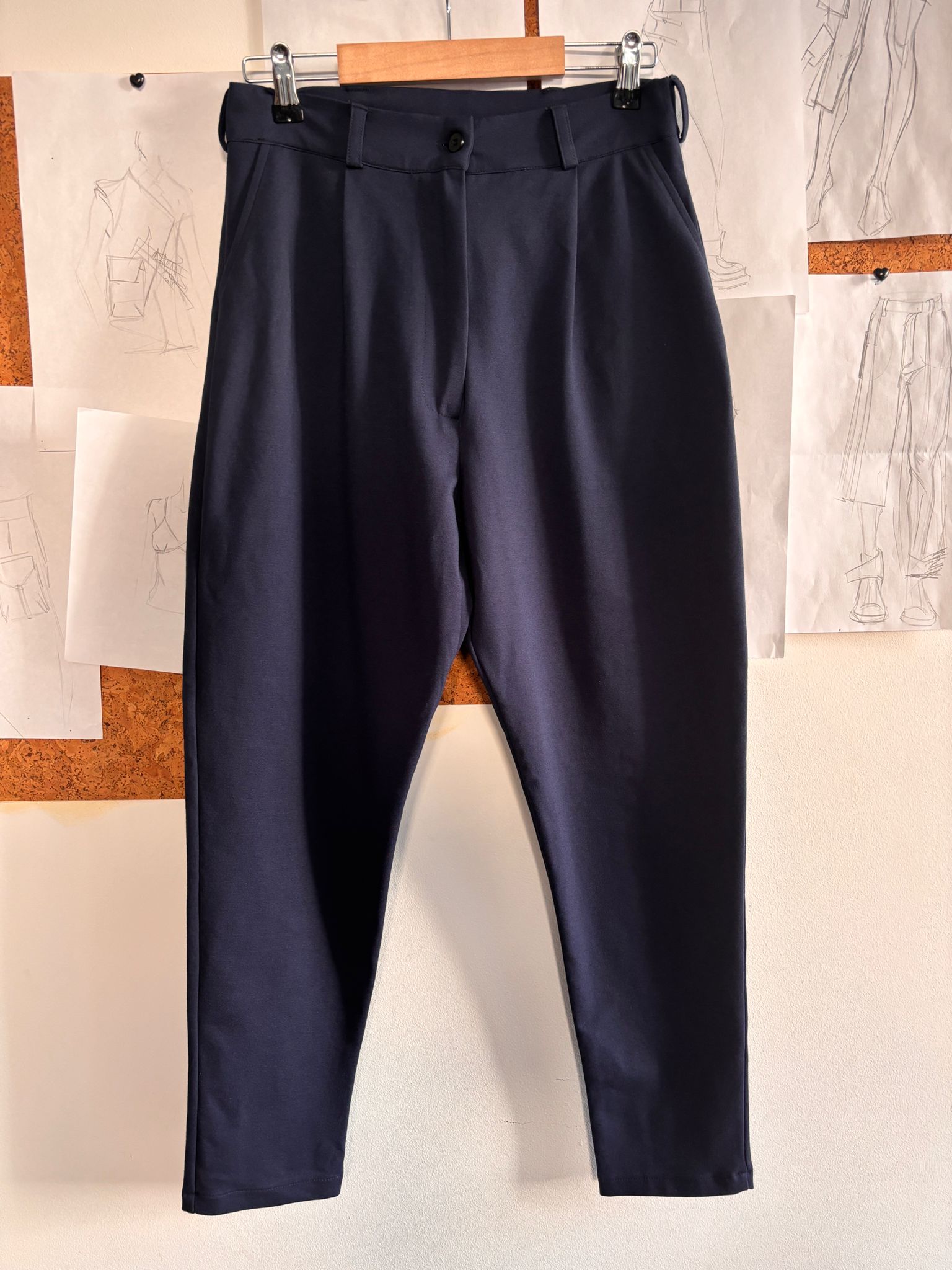 Pantaloni Bleumarin bt