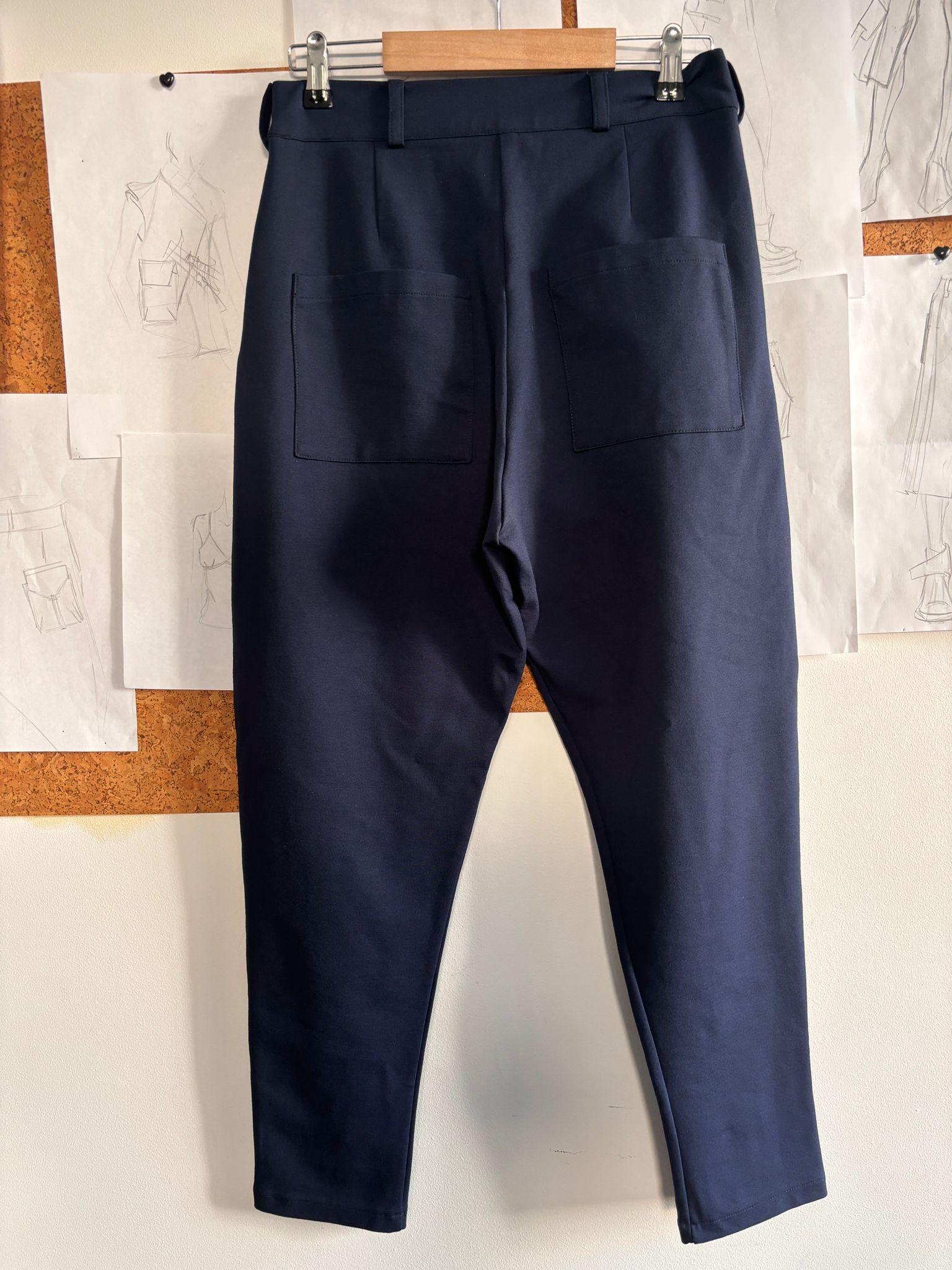 Pantaloni Bleumarin bt