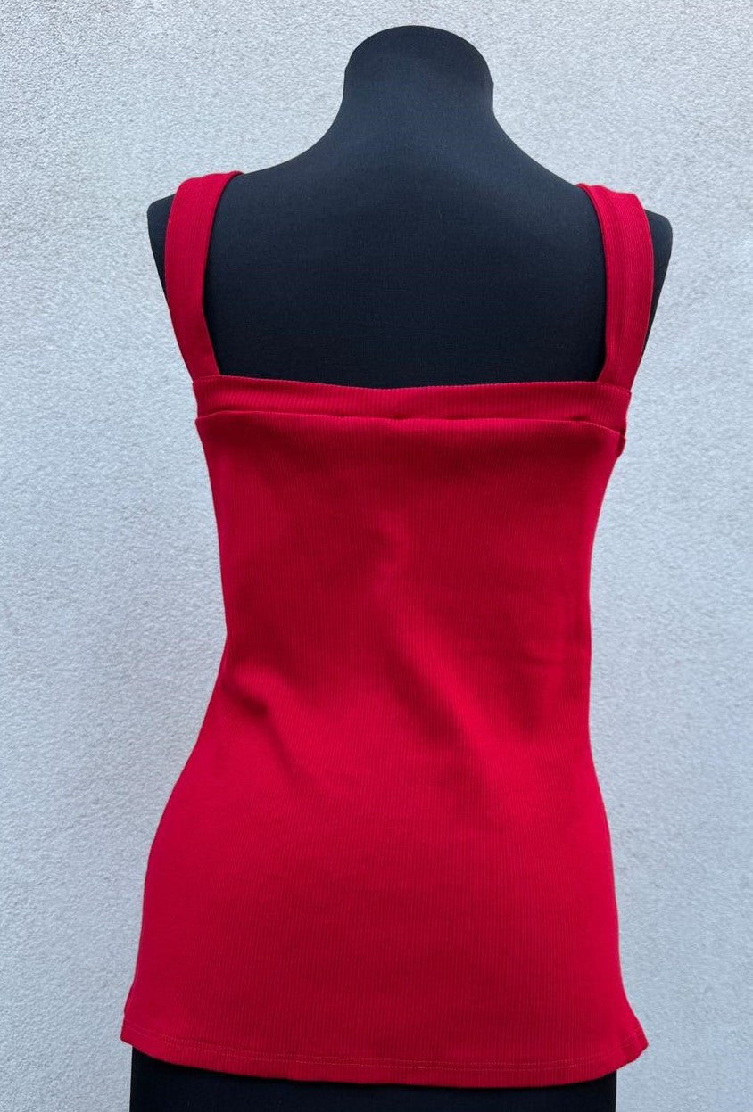 Red dolce vita top